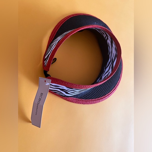 Bcbgeneration Straw Visor hat. Black and white print. One size fits all. - Picture 3 of 3